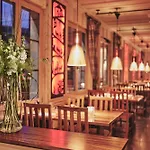 因特拉肯酒店 4*