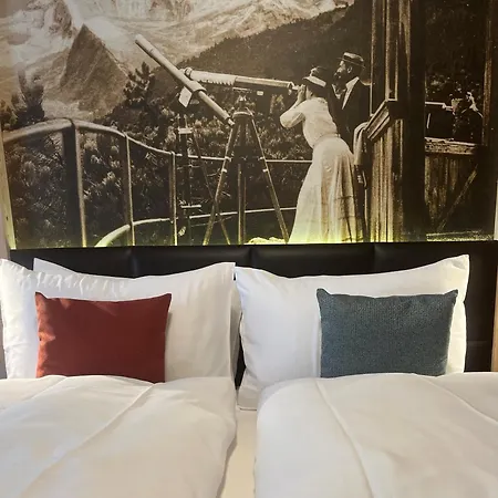 Отель Hotel Interlaken 4*