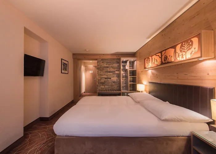 因特拉肯酒店 4*