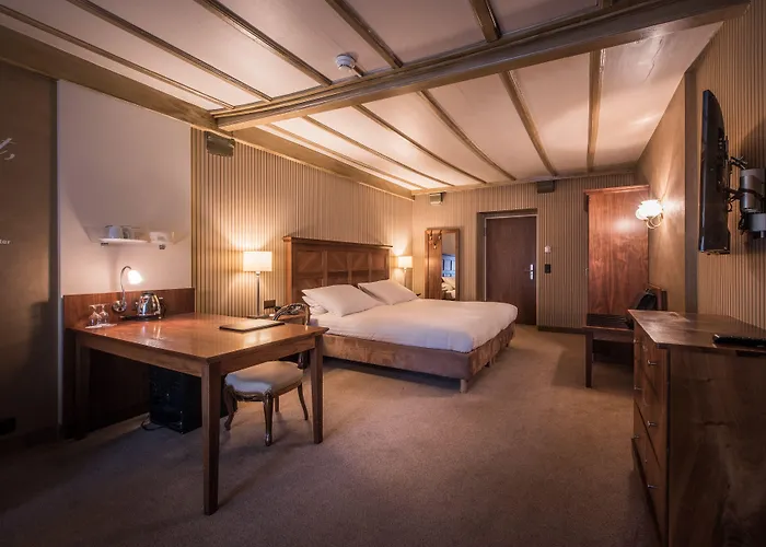 因特拉肯酒店 酒店 4*