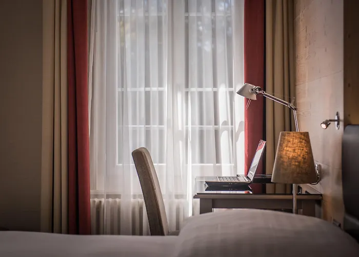 因特拉肯酒店 酒店 4*