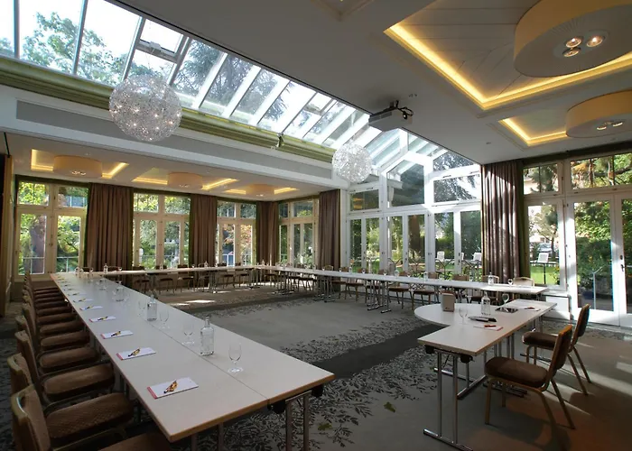 因特拉肯酒店 酒店