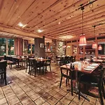Hotel Interlaken מלון 4*