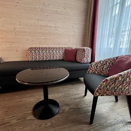 Hotel Interlaken מלון